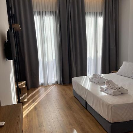 Dia Mare Deluxe Aparthotel Vlore Ngoại thất bức ảnh