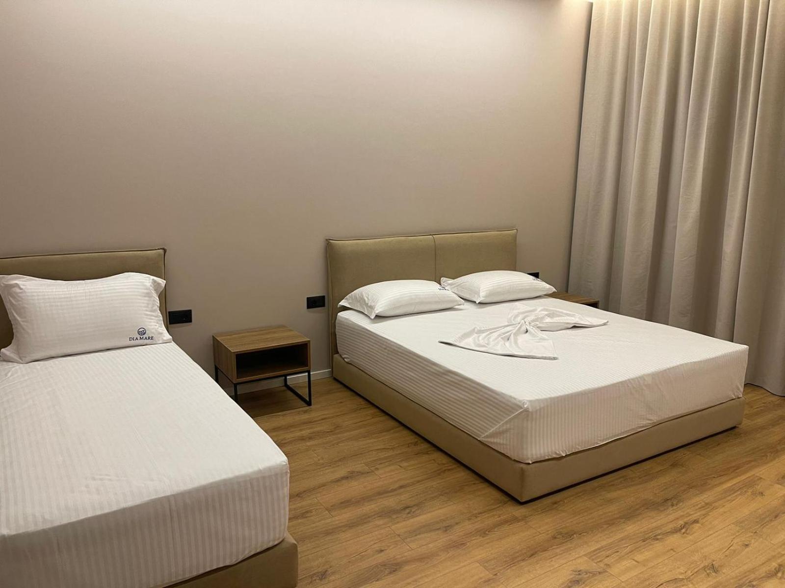 Dia Mare Deluxe Aparthotel Vlore Ngoại thất bức ảnh