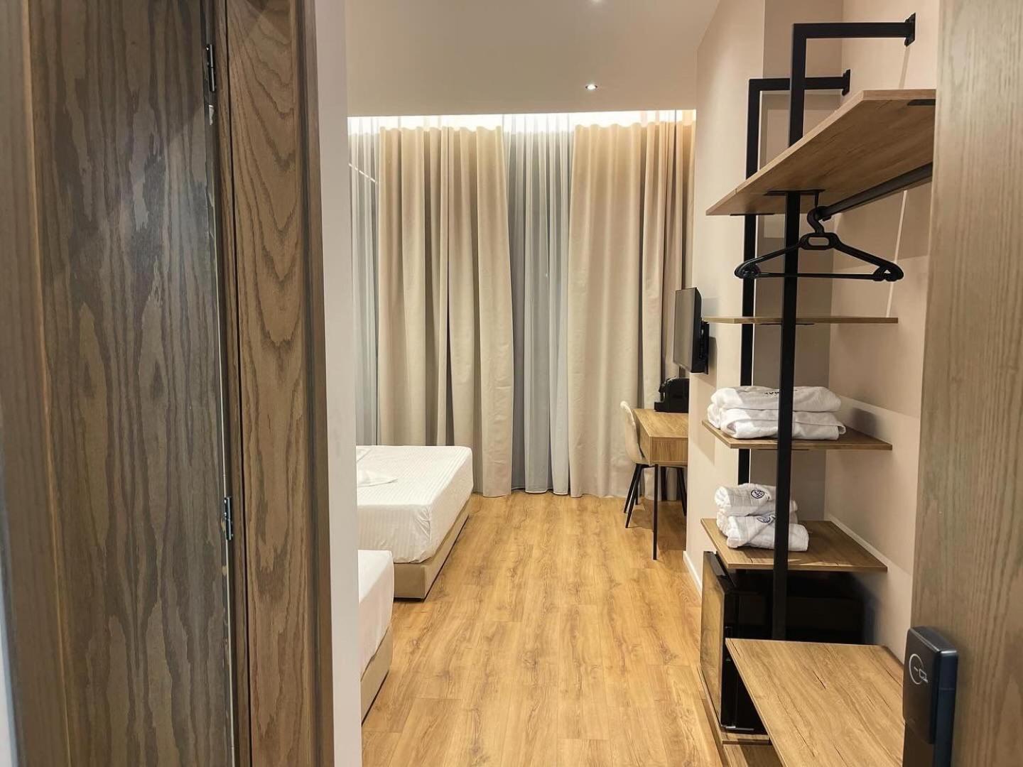 Dia Mare Deluxe Aparthotel Vlore Ngoại thất bức ảnh