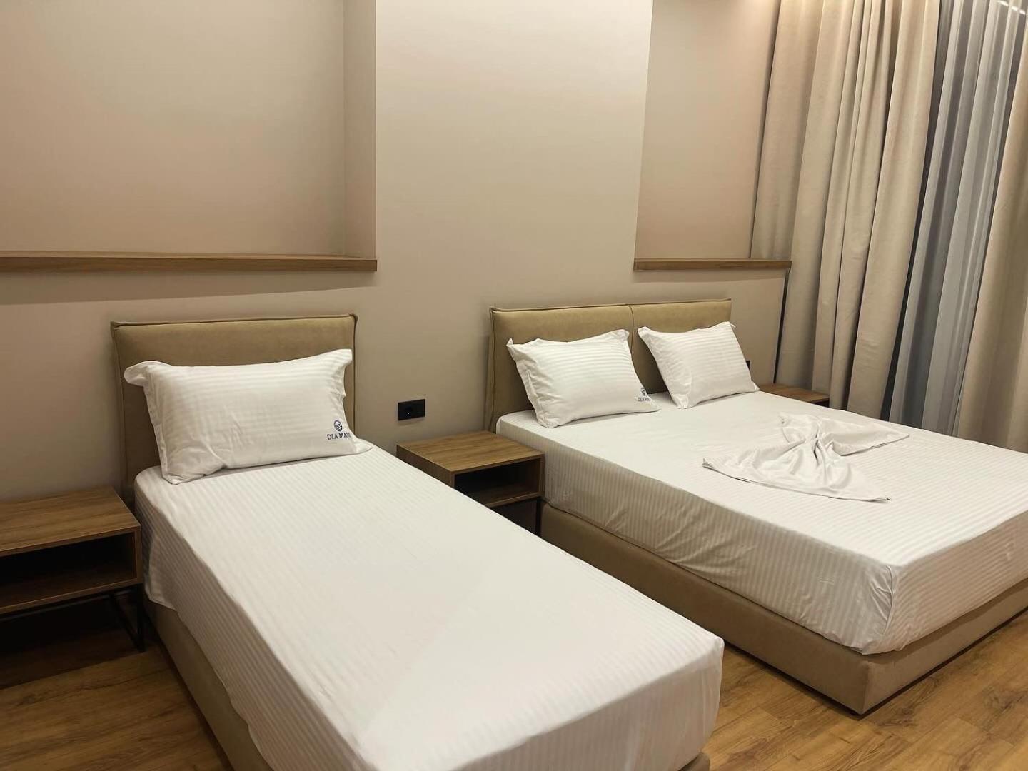 Dia Mare Deluxe Aparthotel Vlore Ngoại thất bức ảnh