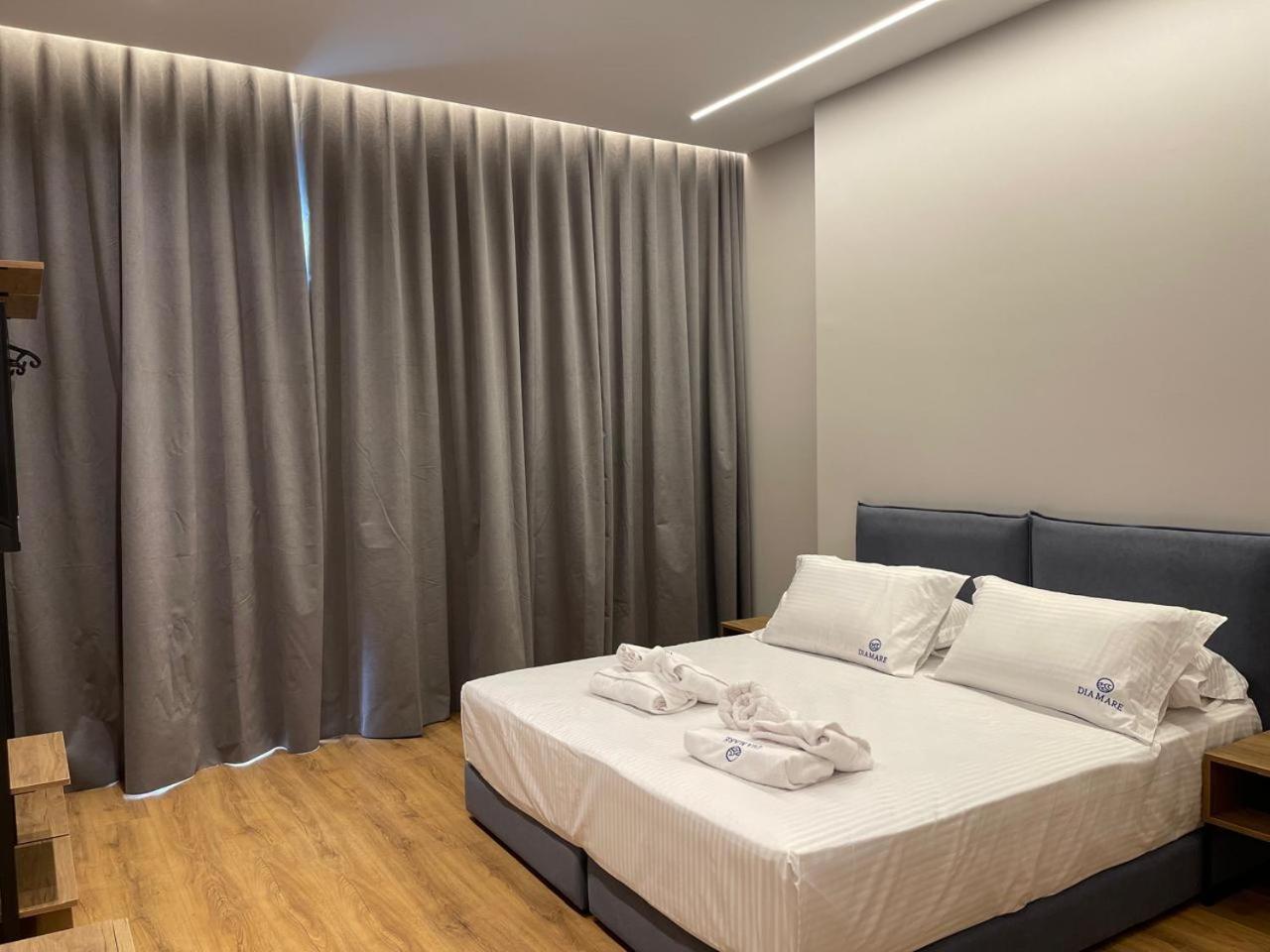Dia Mare Deluxe Aparthotel Vlore Ngoại thất bức ảnh